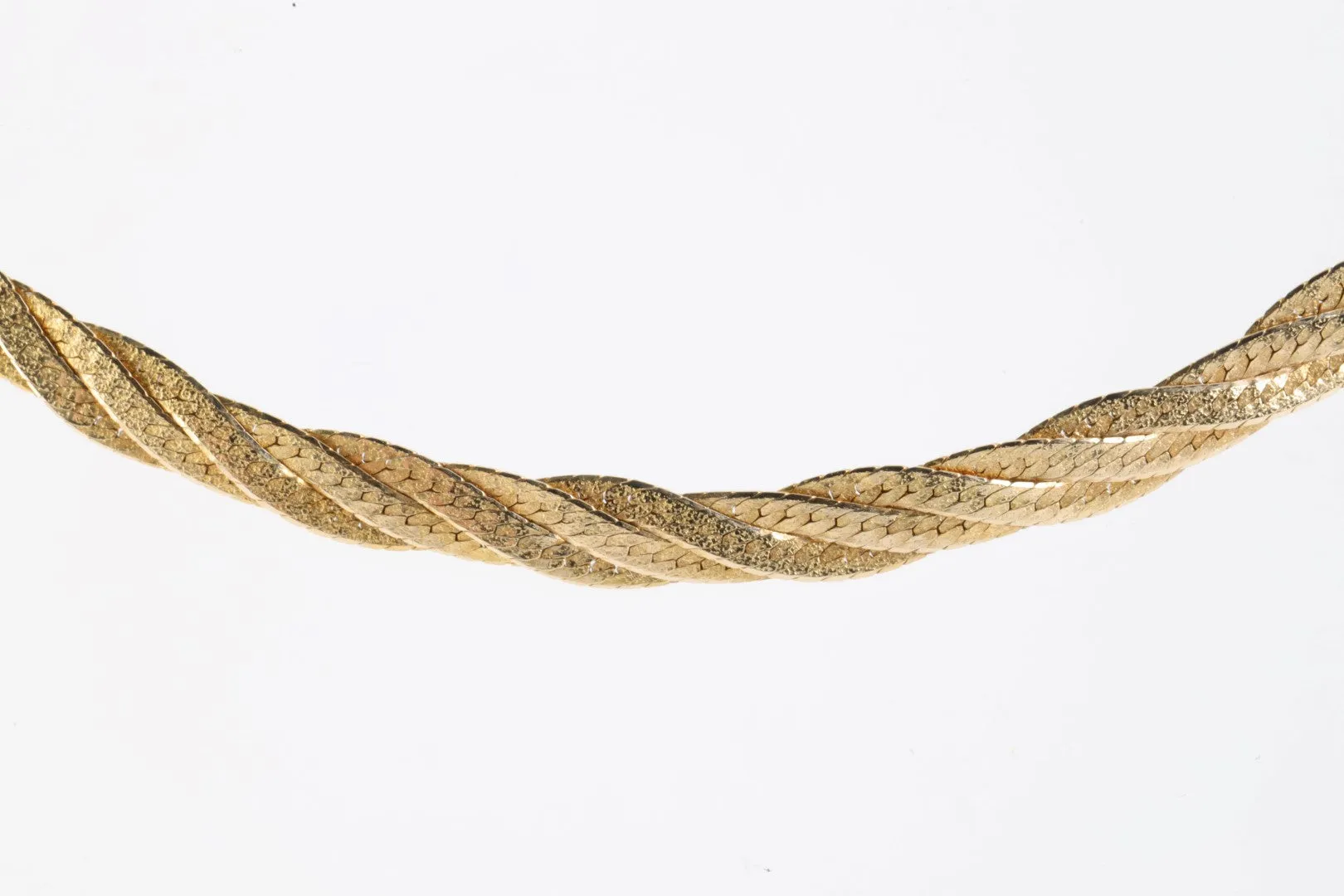 18" 14k Yellow Gold Woven Herringbone Chain (7.86g.)