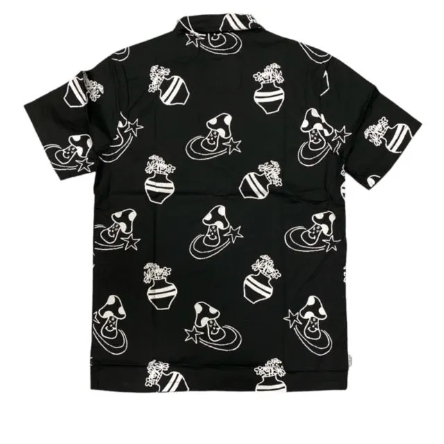 Globe Underground Holiday SS Shirt GB02244001 BLK black 