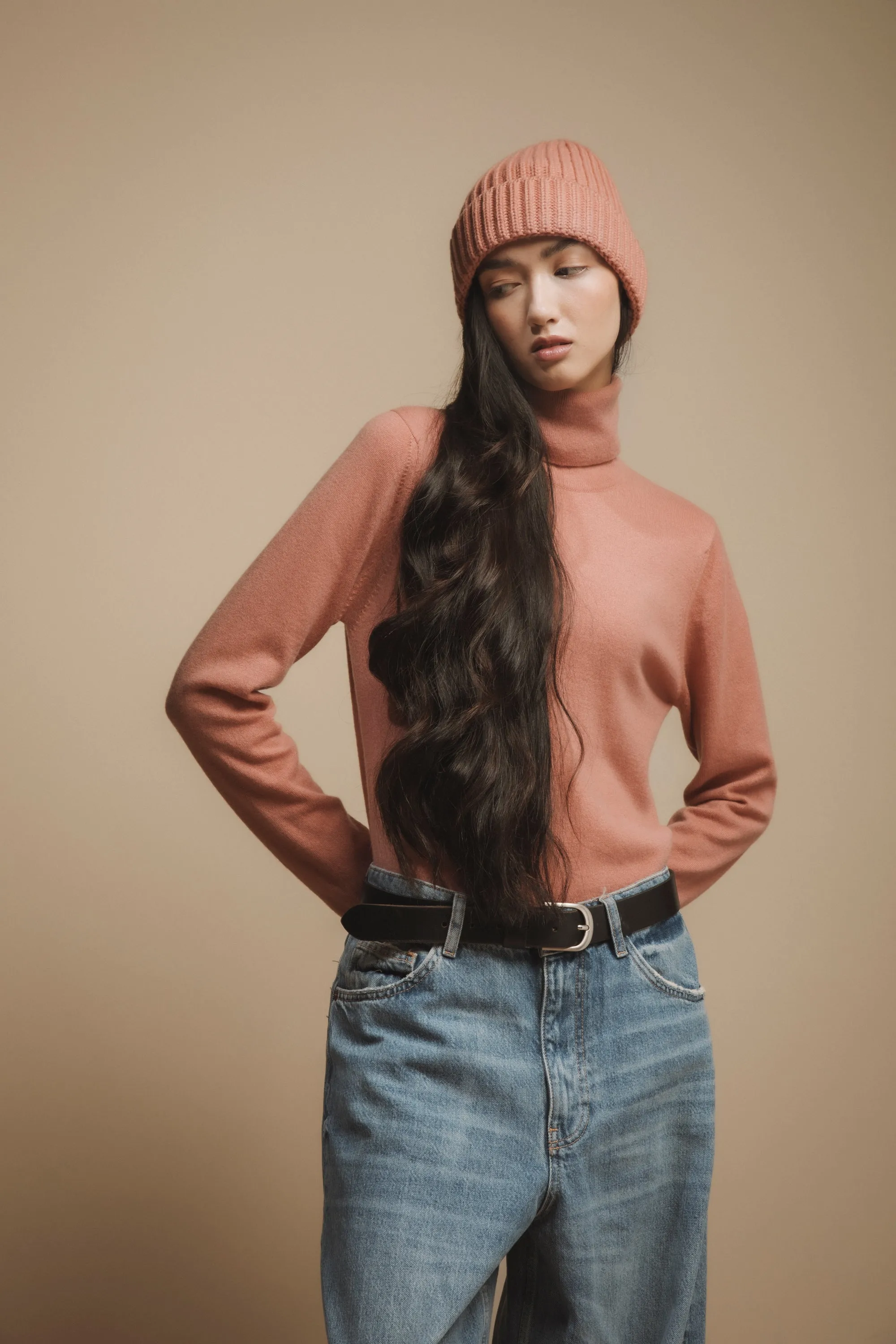 Made in Scotland Charlotte Cashmere Roll Collar Jumper - Dusky Pink