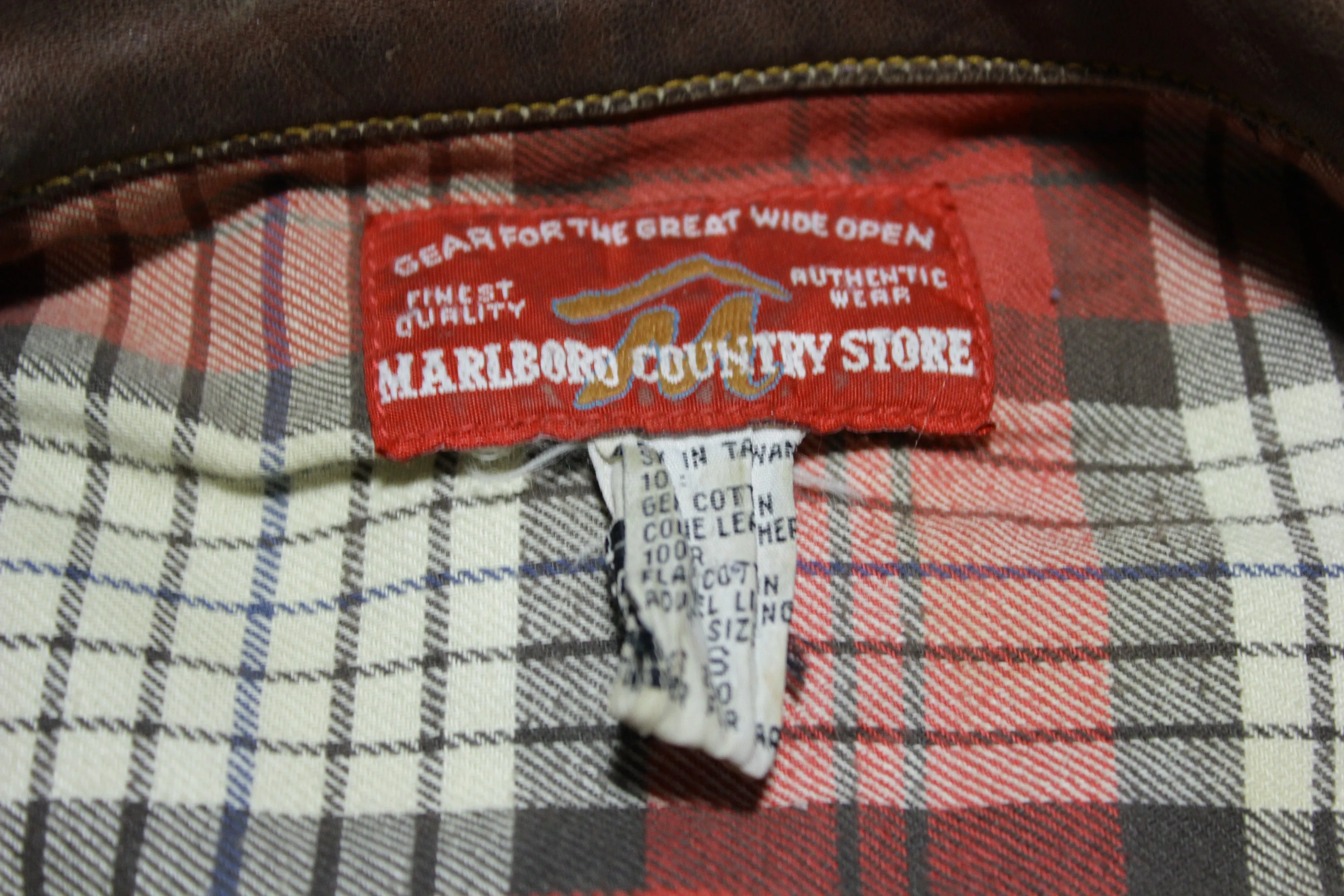 Marlboro Country Store Vintage Leather Collar Plaid Lining 90s Denim Jean Jacket