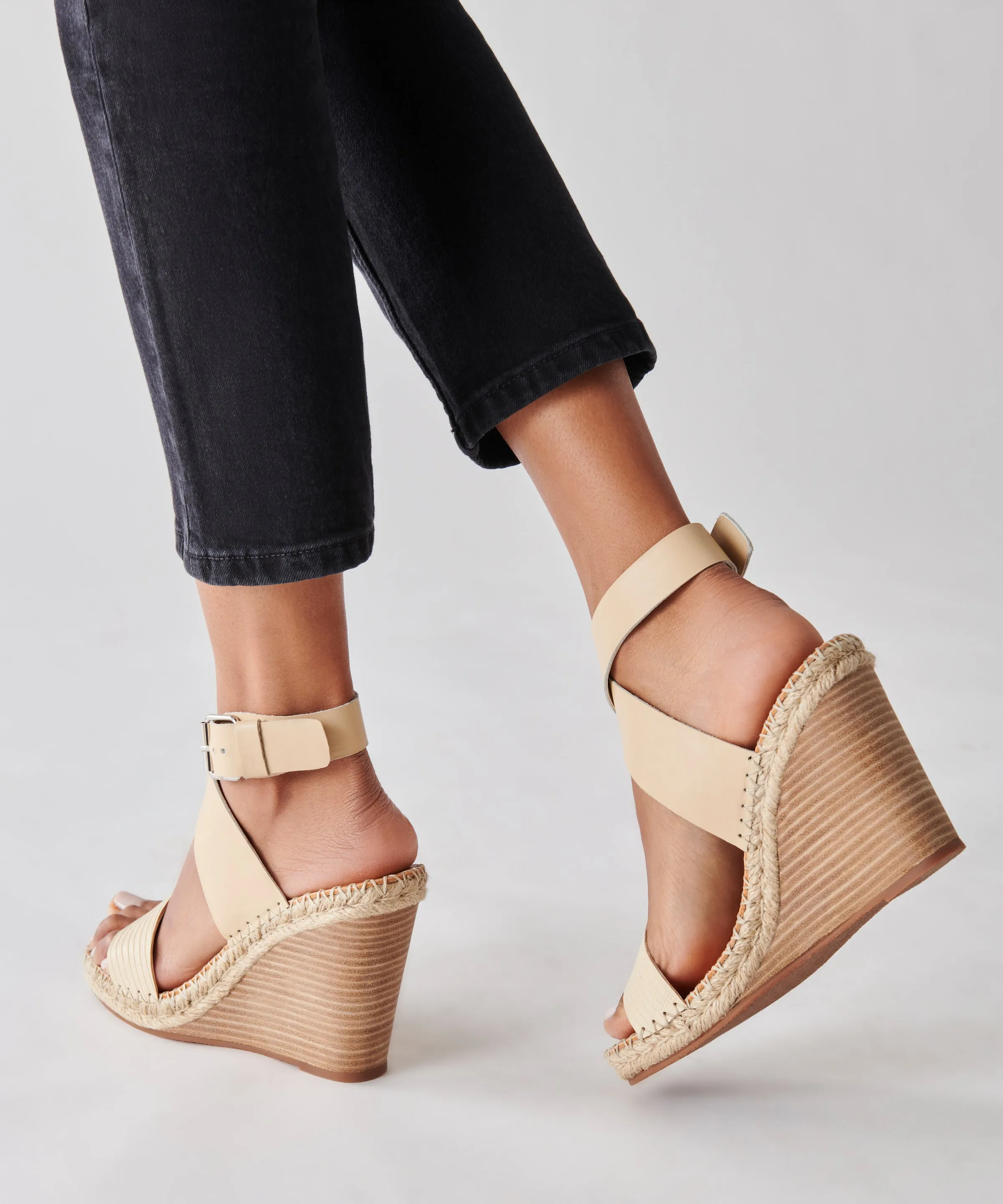 NEZZA WEDGES VANILLA LEATHER