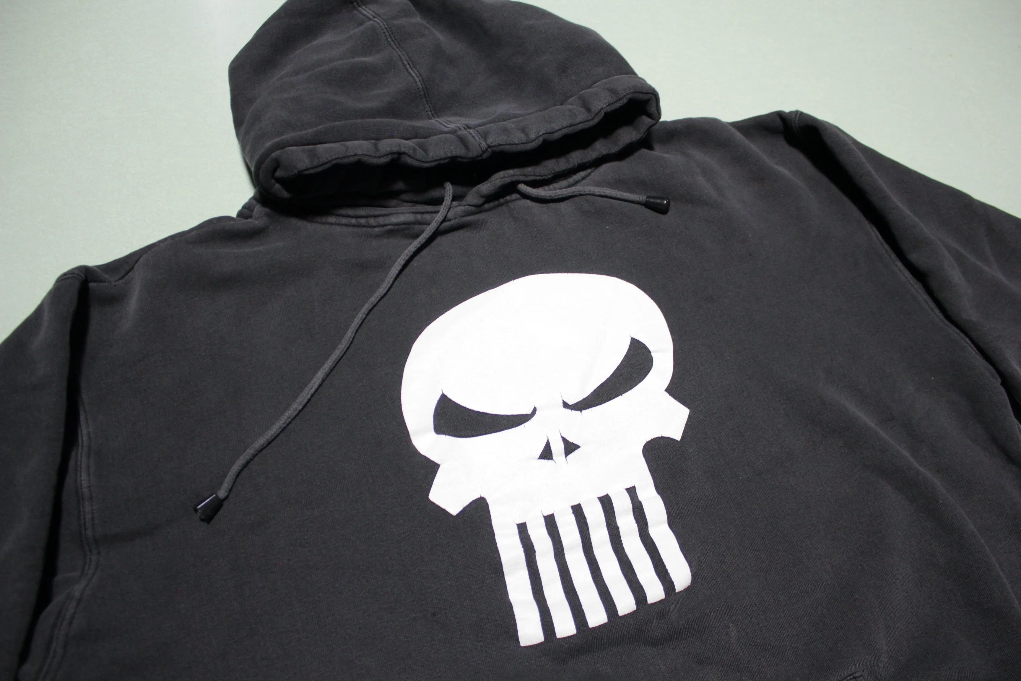 The Punisher Marvel Comics 2003 Center Skull Hoodie Sweatshirt